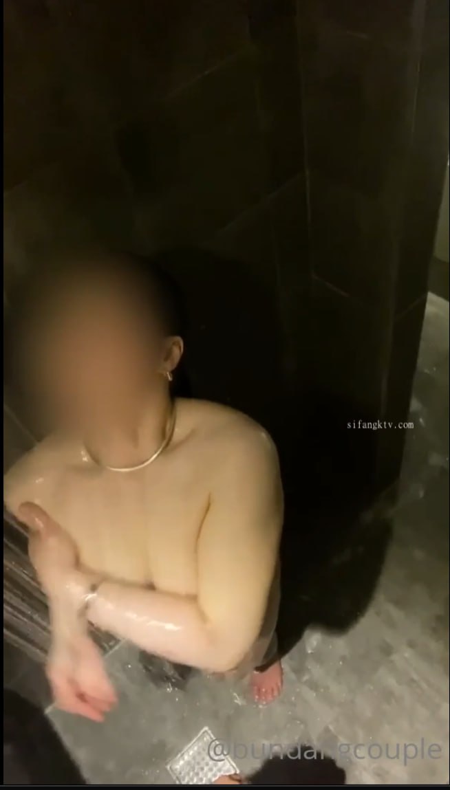 华军软件54岁阿姨熟妇潮吹一分钟喷三次（手势认证）